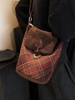 Women Fashion Crossbody Bag Style: 548 - Image 2